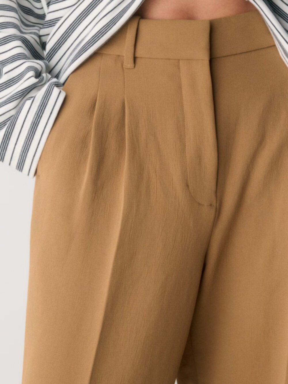 WILFRED | Aritzia The Effortless Pant Crepette | Sz. 0 - Picture 5 of 12